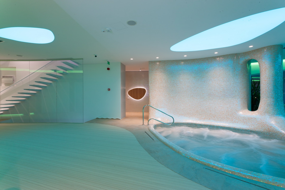 https://nbc.siteuri.pro/wp-content/uploads/2020/10/NBC-Arhitect-_-Zenith_Spa-_-Mamaia_Romania-_-seaside_spa-_-interior_design_25.jpg