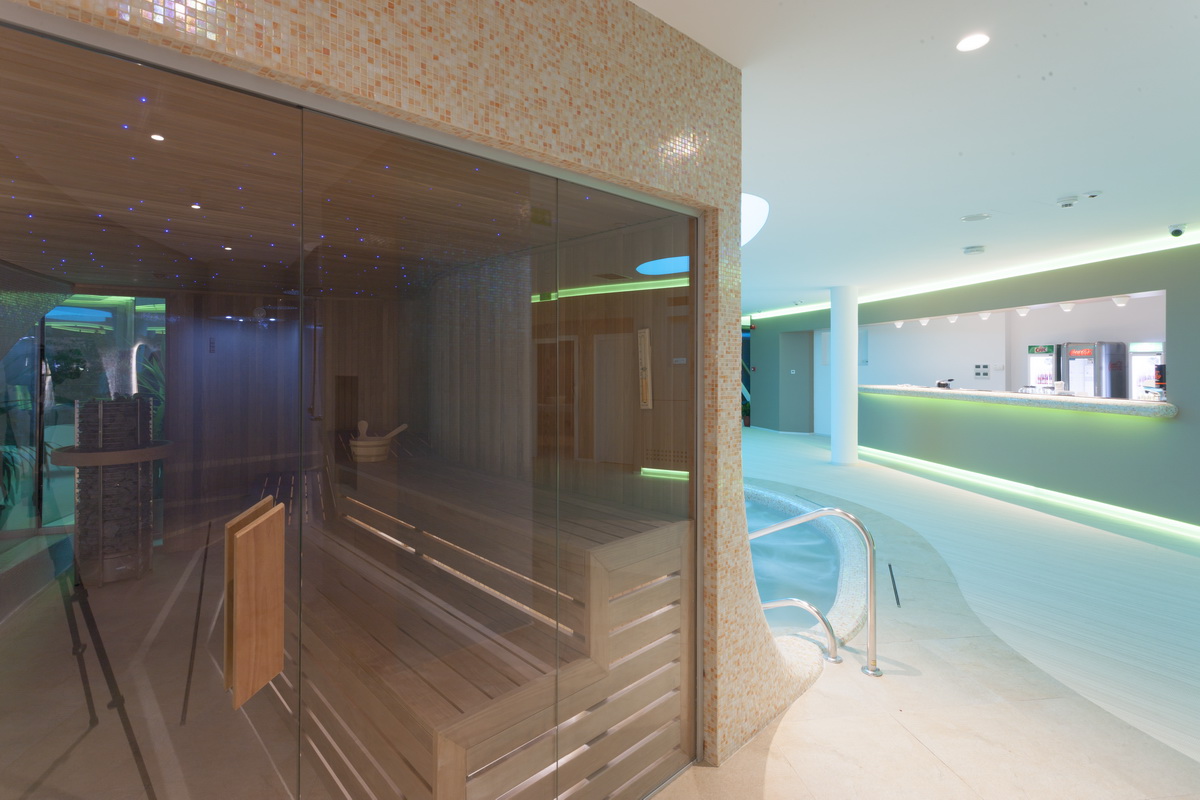 https://nbc.siteuri.pro/wp-content/uploads/2020/10/NBC-Arhitect-_-Zenith_Spa-_-Mamaia_Romania-_-seaside_spa-_-interior_design_31.jpg