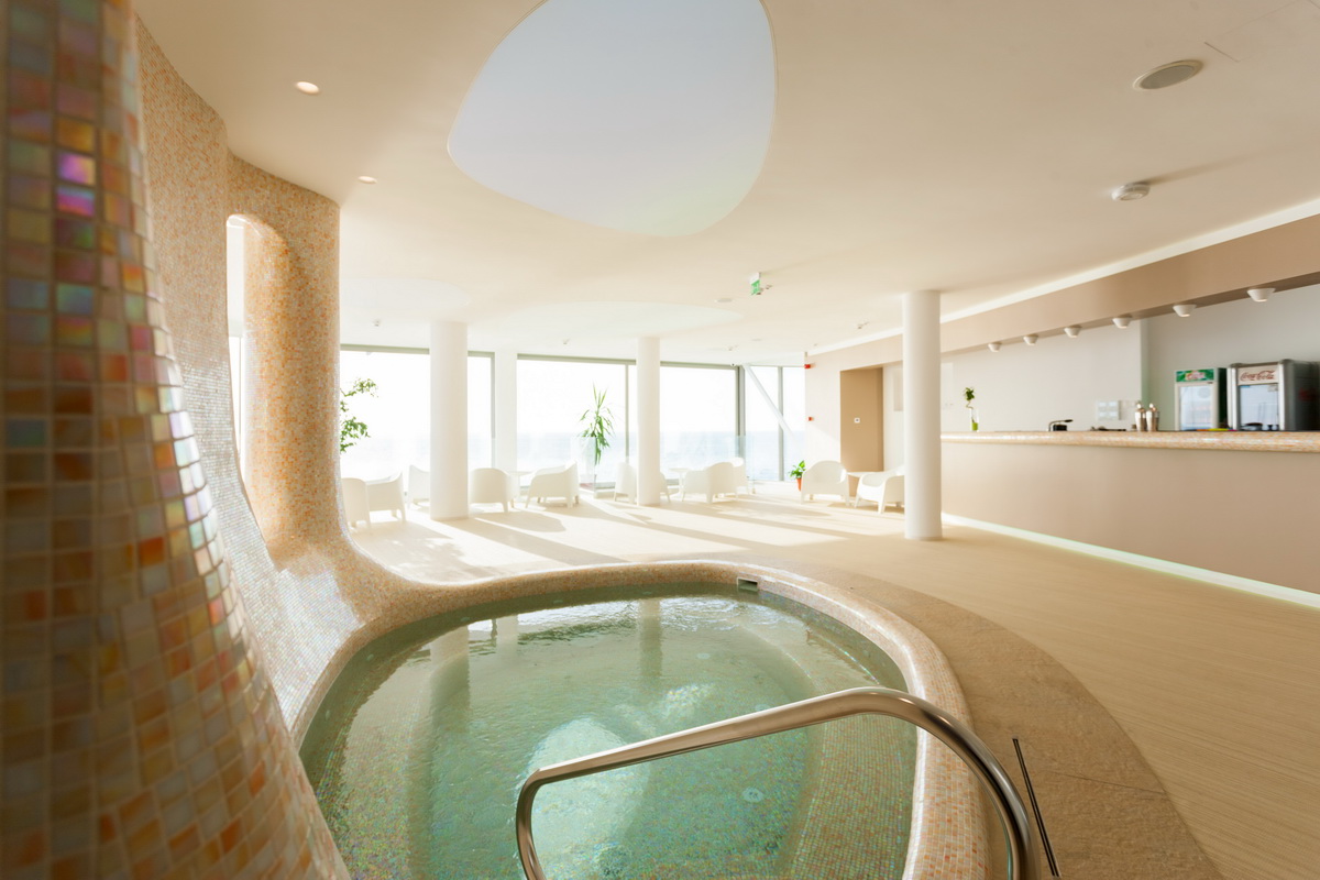 https://nbc.siteuri.pro/wp-content/uploads/2020/10/NBC-Arhitect-_-Zenith_Spa-_-Mamaia_Romania-_-seaside_spa-_-interior_design_33.jpg
