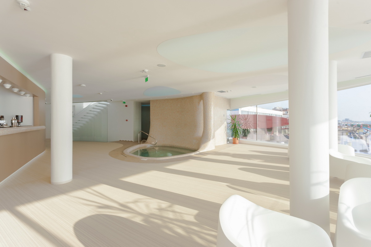 https://nbc.siteuri.pro/wp-content/uploads/2020/10/NBC-Arhitect-_-Zenith_Spa-_-Mamaia_Romania-_-seaside_spa-_-interior_design_34.jpg