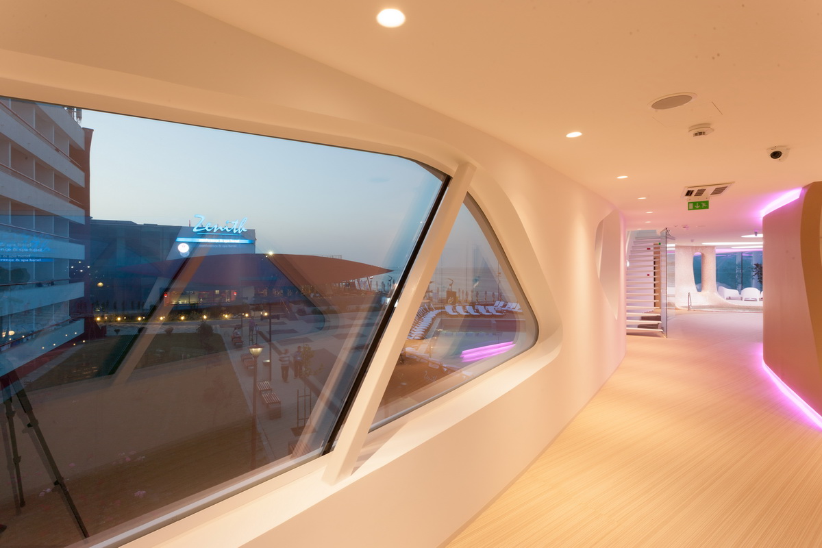 https://nbc.siteuri.pro/wp-content/uploads/2020/10/NBC-Arhitect-_-Zenith_Spa-_-Mamaia_Romania-_-seaside_spa-_-interior_design_7.jpg
