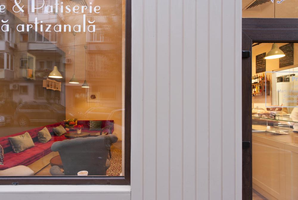https://nbc.siteuri.pro/wp-content/uploads/2020/11/NBC-Arhitect-_-interior-design-_-Pain-Plaisir-Bakery-_-Romania_6.jpg