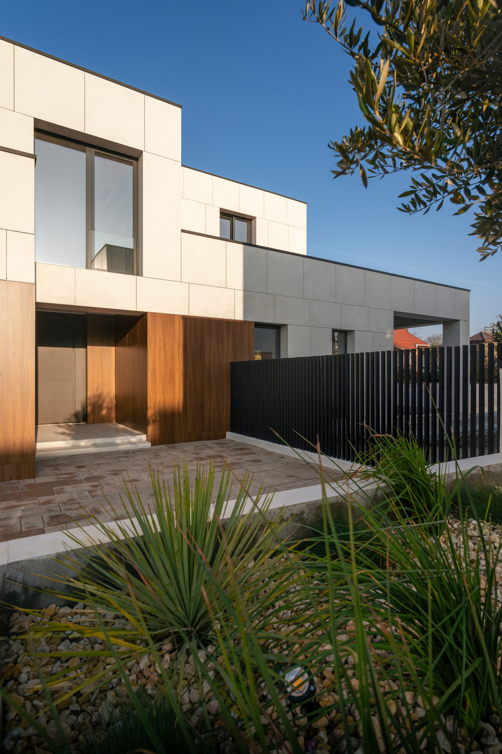 https://nbc.siteuri.pro/wp-content/uploads/2021/02/7-la-quintas-villas-scaled.jpg